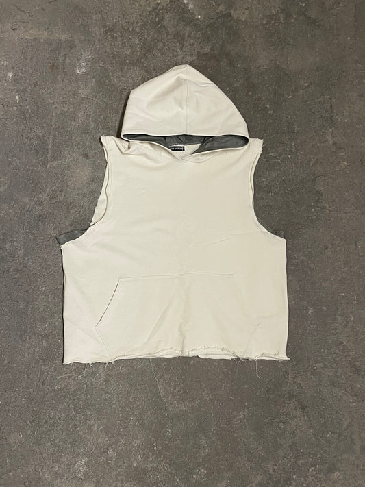 SLEEVELESS HOODIE