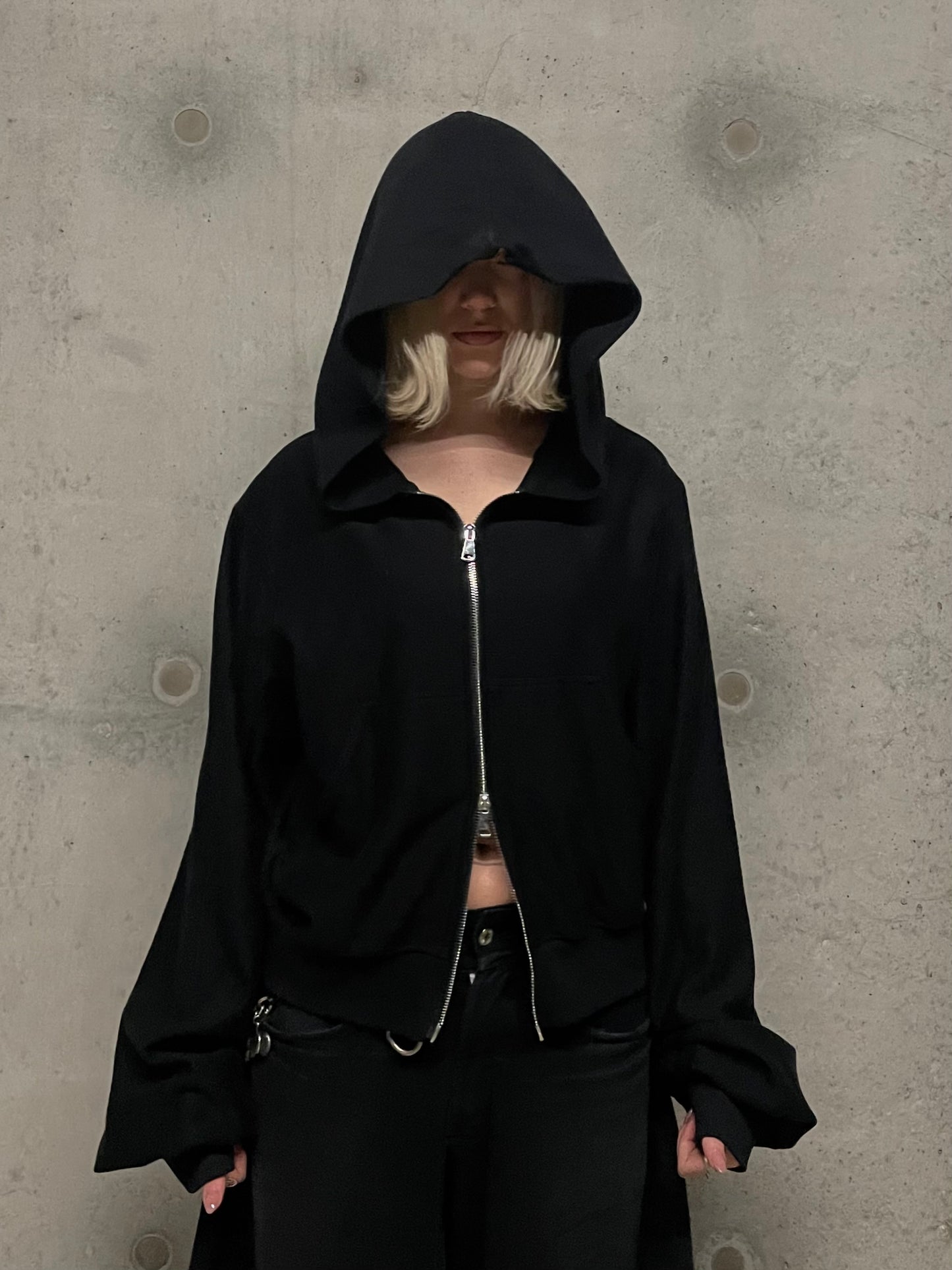 CROPPED BASIC HOODIE