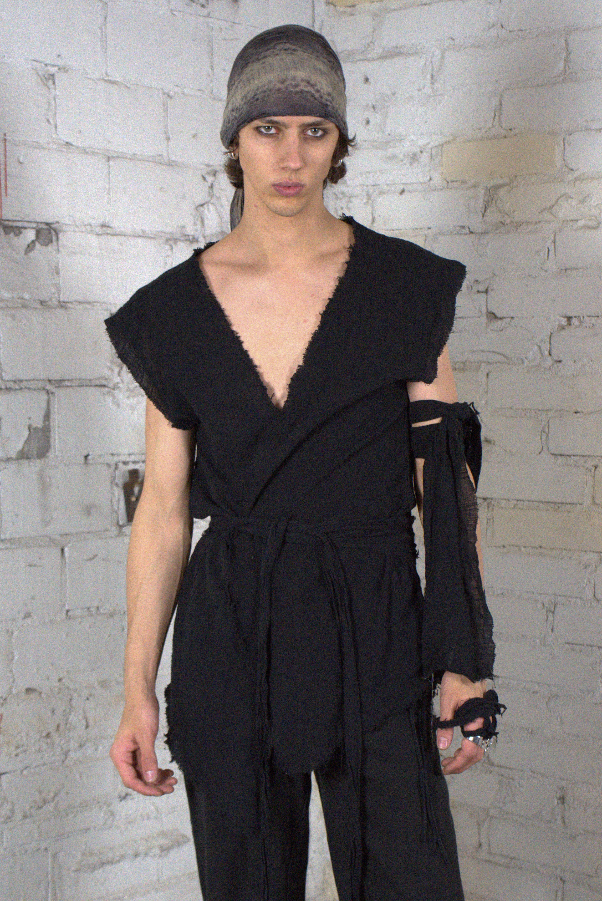 PIRATE'S SLEEVELESS SHIRT