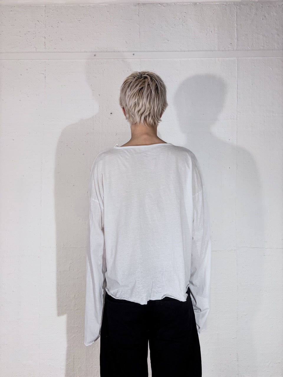 SQUARE-CUT LONGSLEEVE