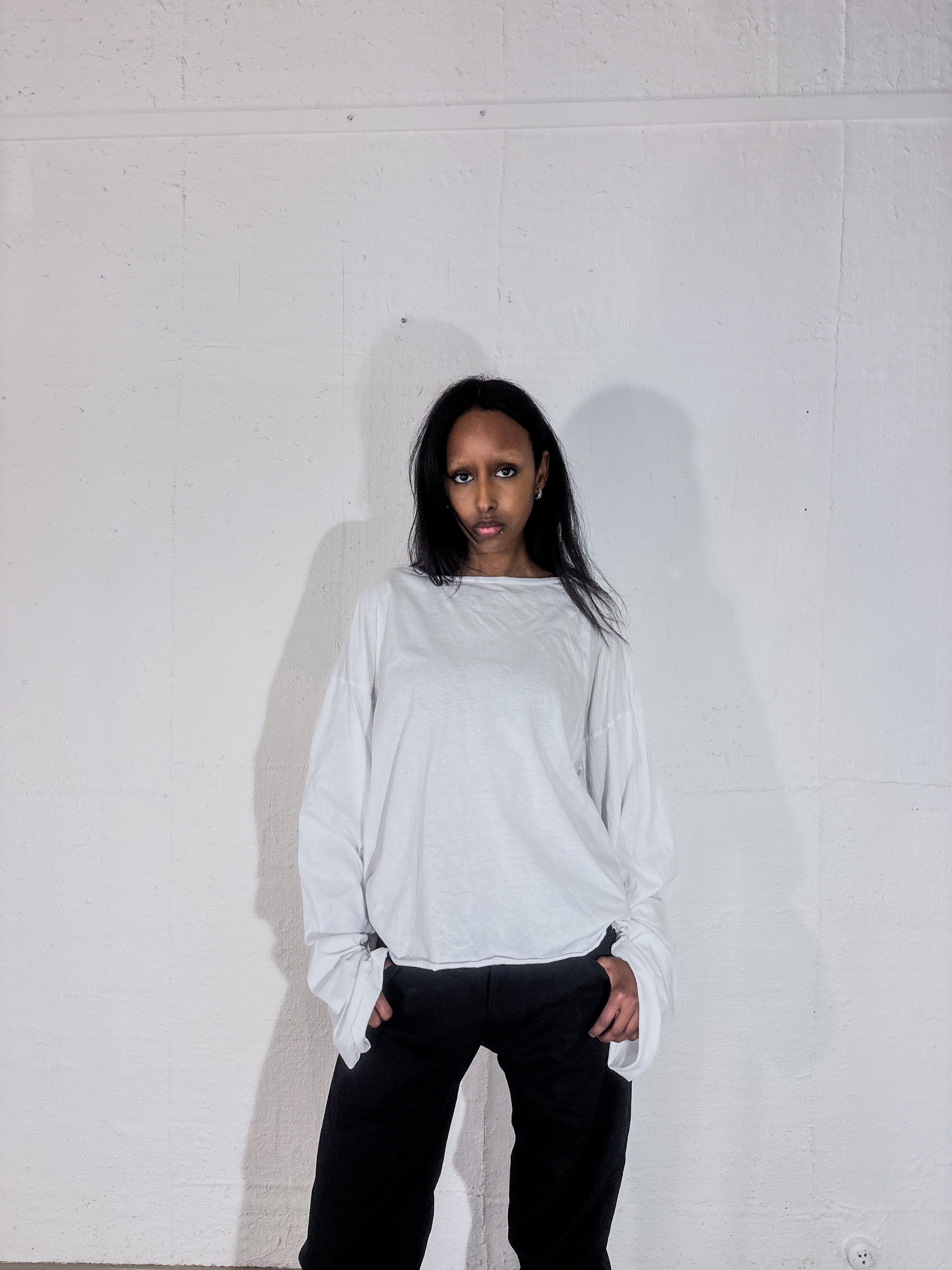 SQUARE-CUT LONGSLEEVE