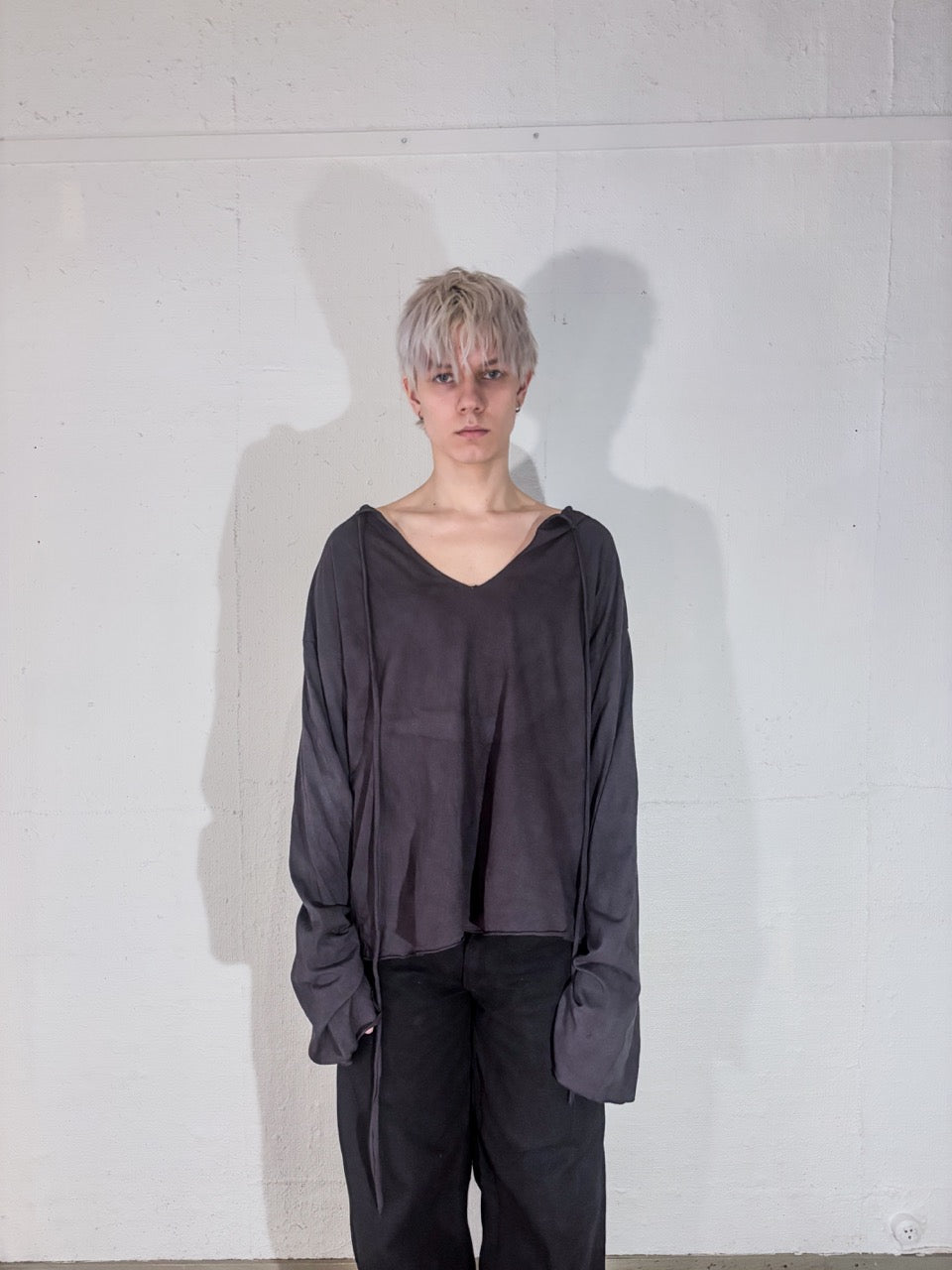 OVERDYED SQUARE-CUT V-NECK LONGSLEEVE