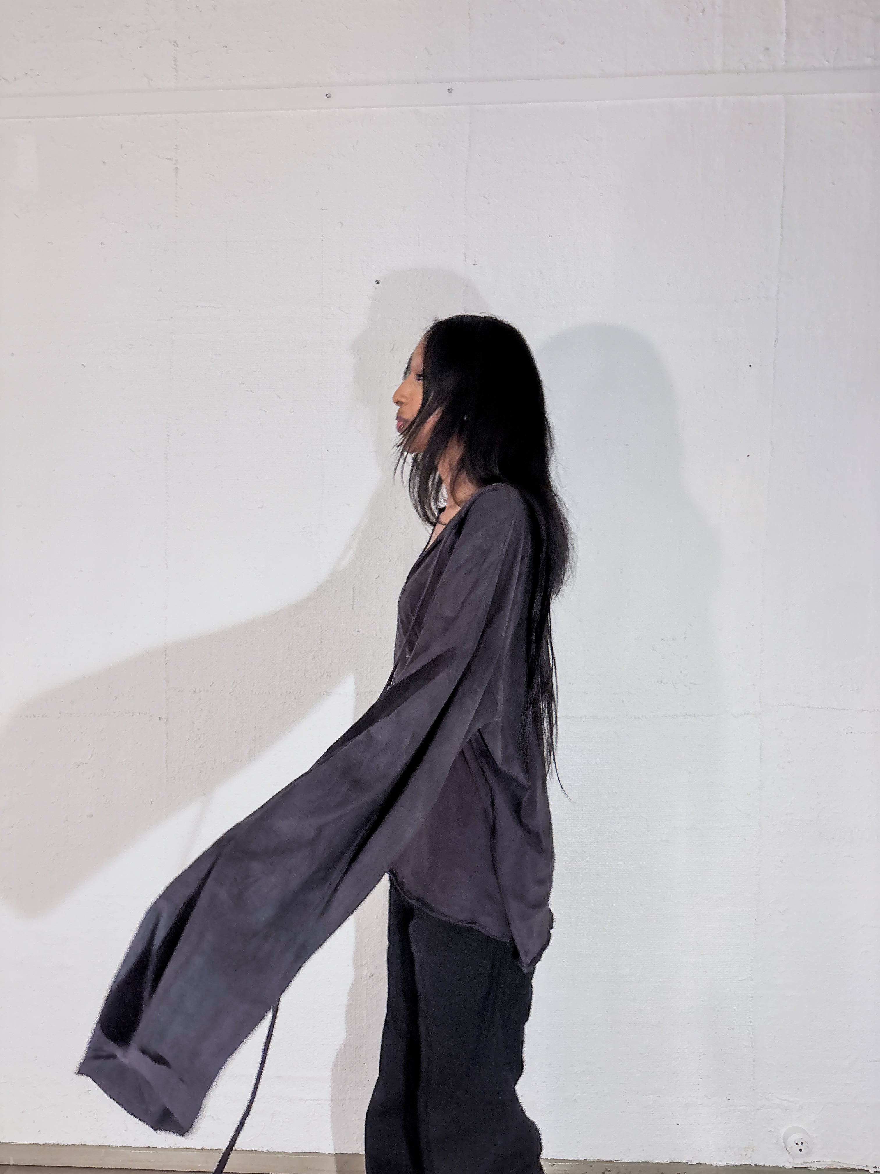 OVERDYED SQUARE-CUT V-NECK LONGSLEEVE