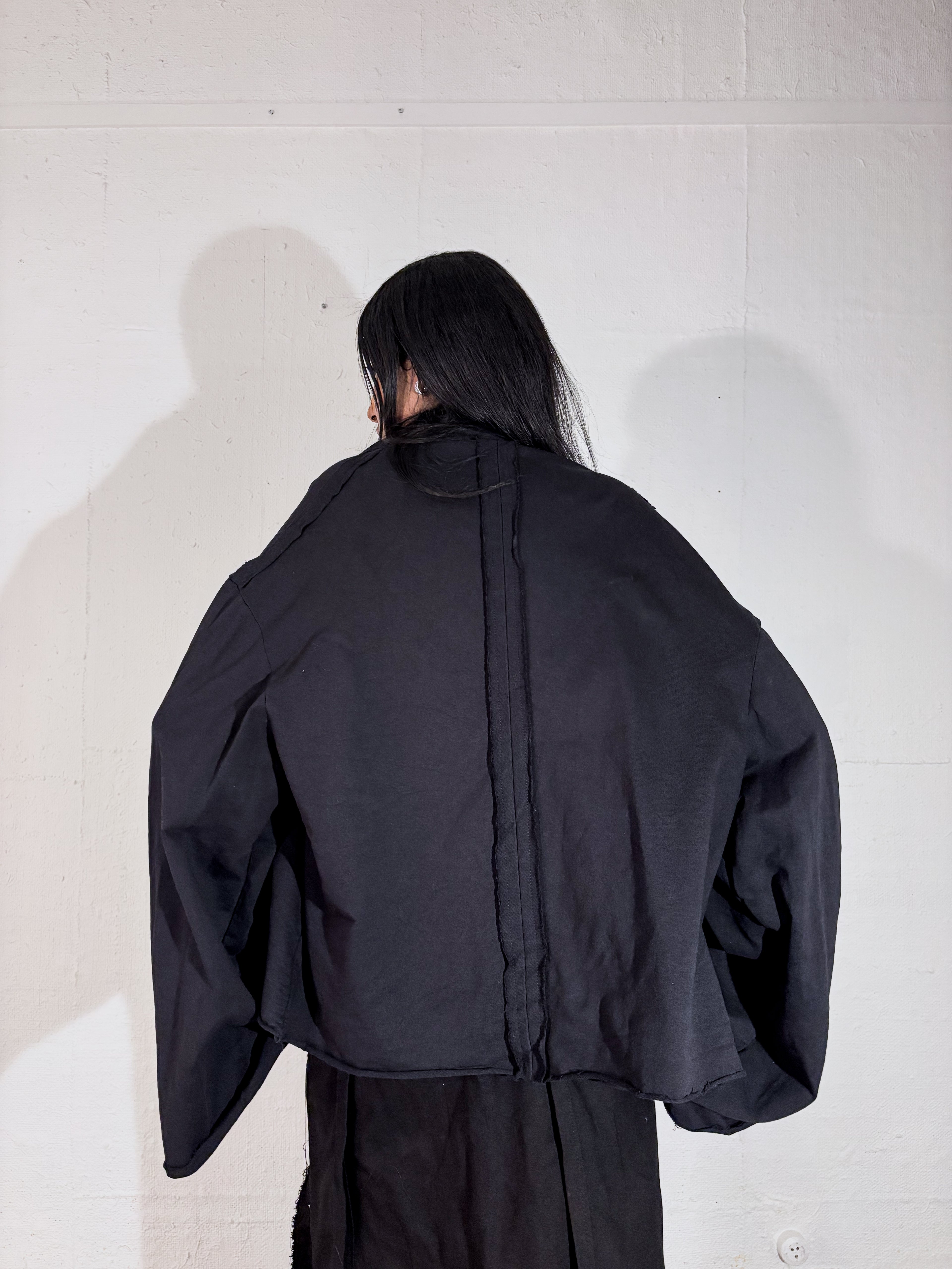 ASYMMETRICAL SWEATSHIRT