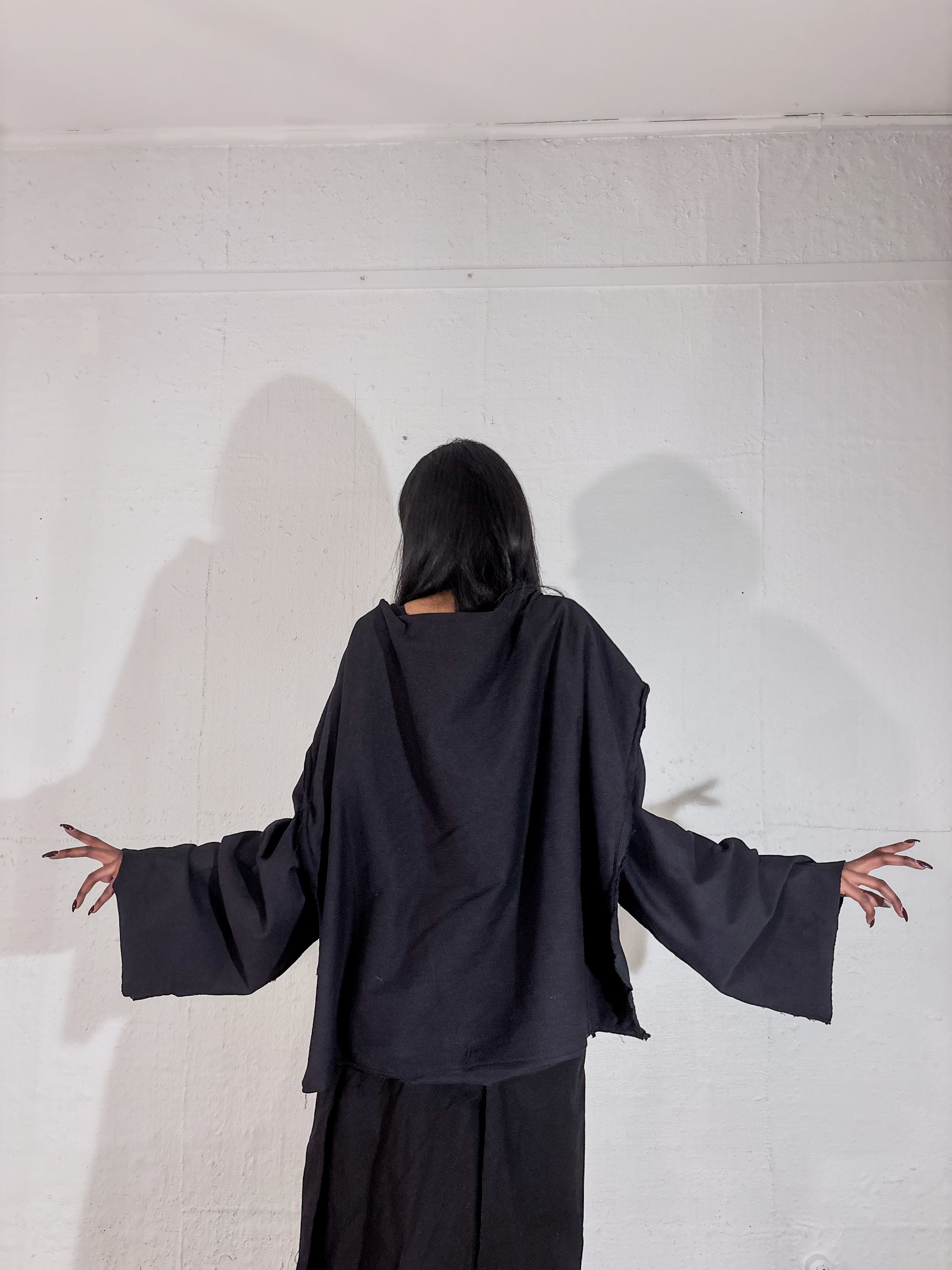 CAPE HOODIE – VON VERGEN