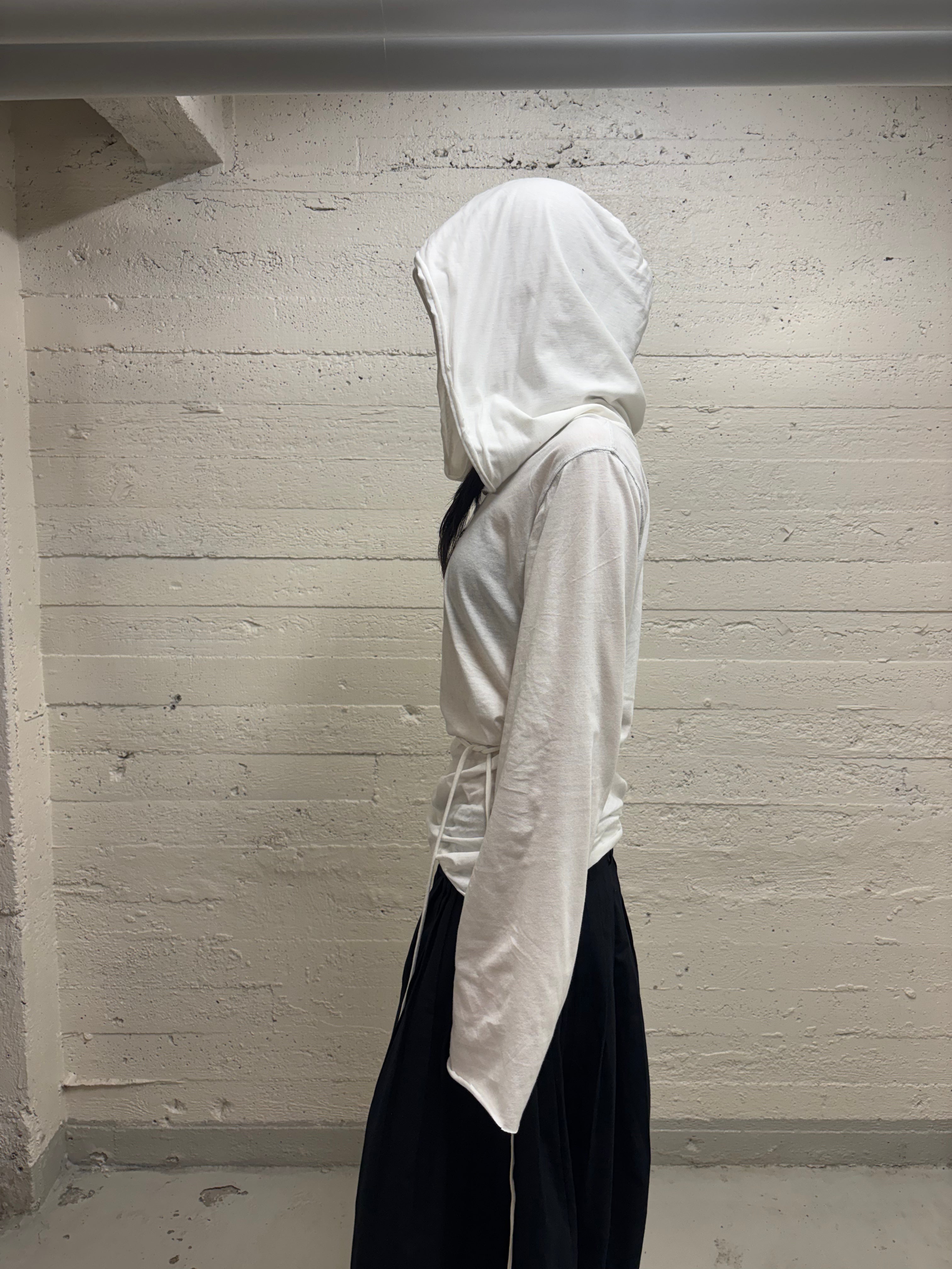 WHITE HOODED LONGSLEEVE