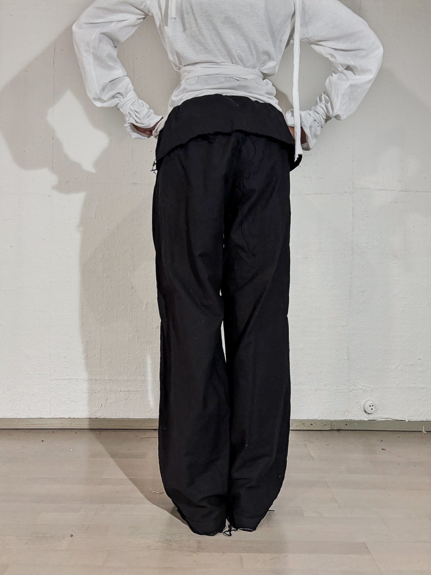 LOOSE LOUNGE PANTS
