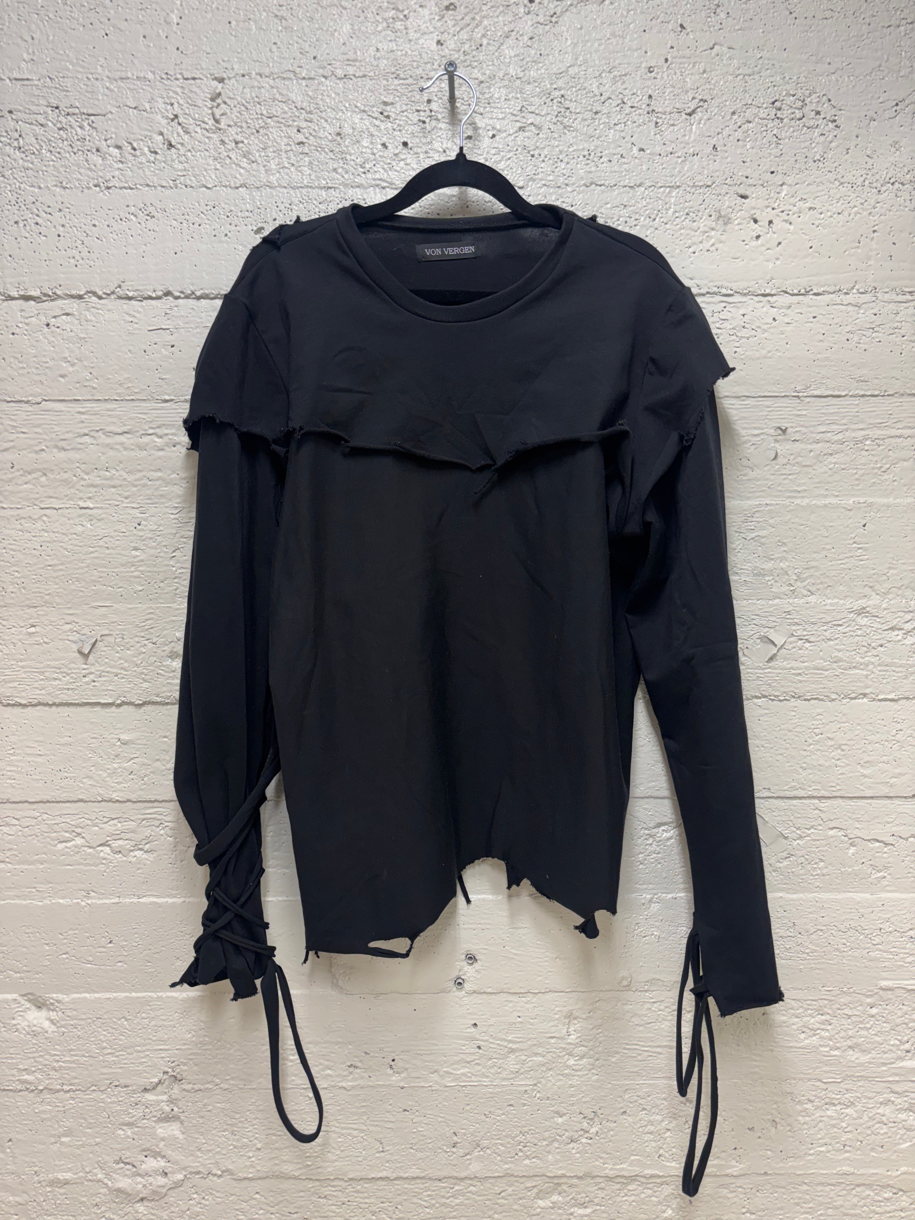DISTRESSED LAYERED LONGSLEEVE