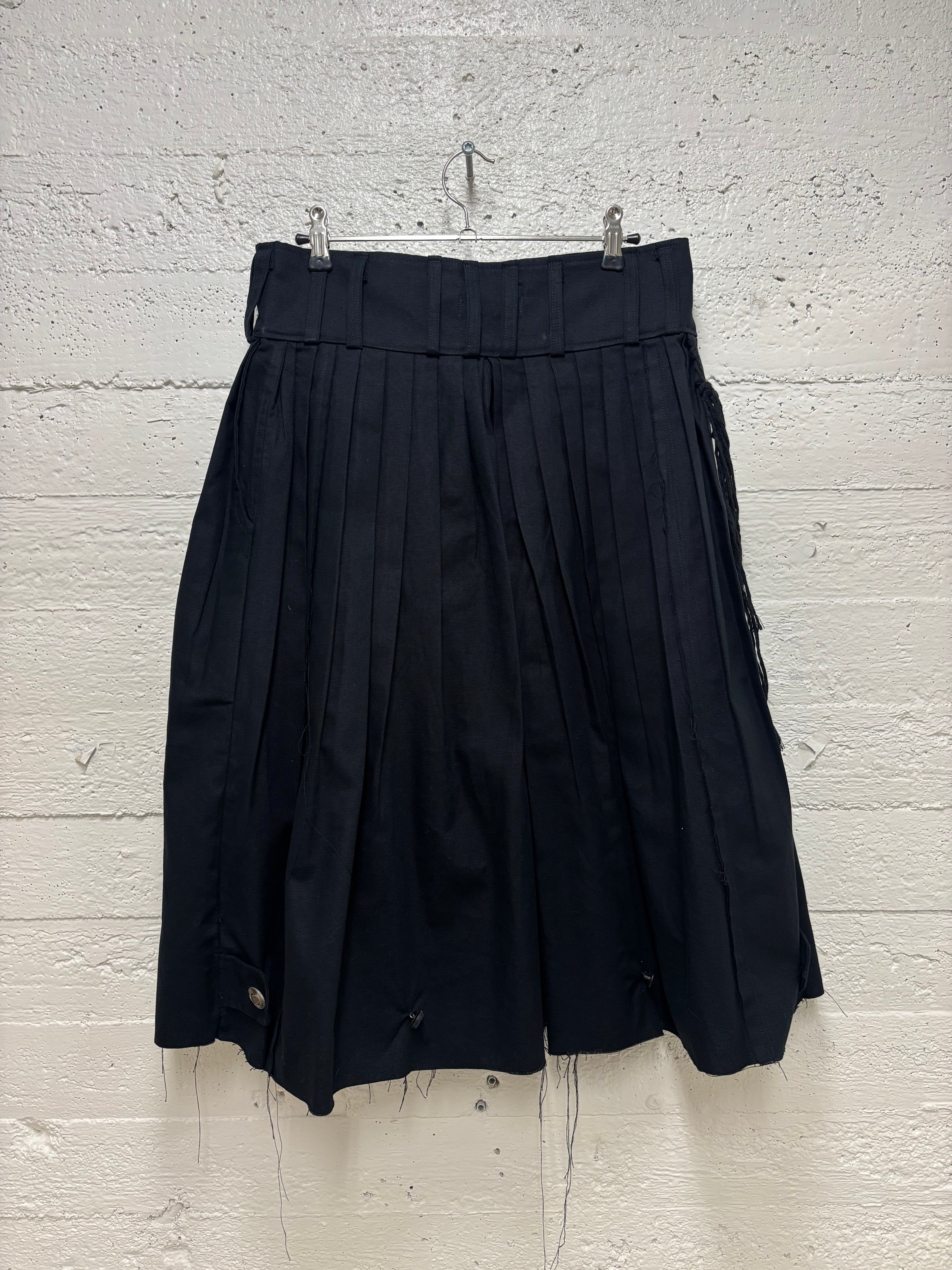 PLEATED POET SHORTS