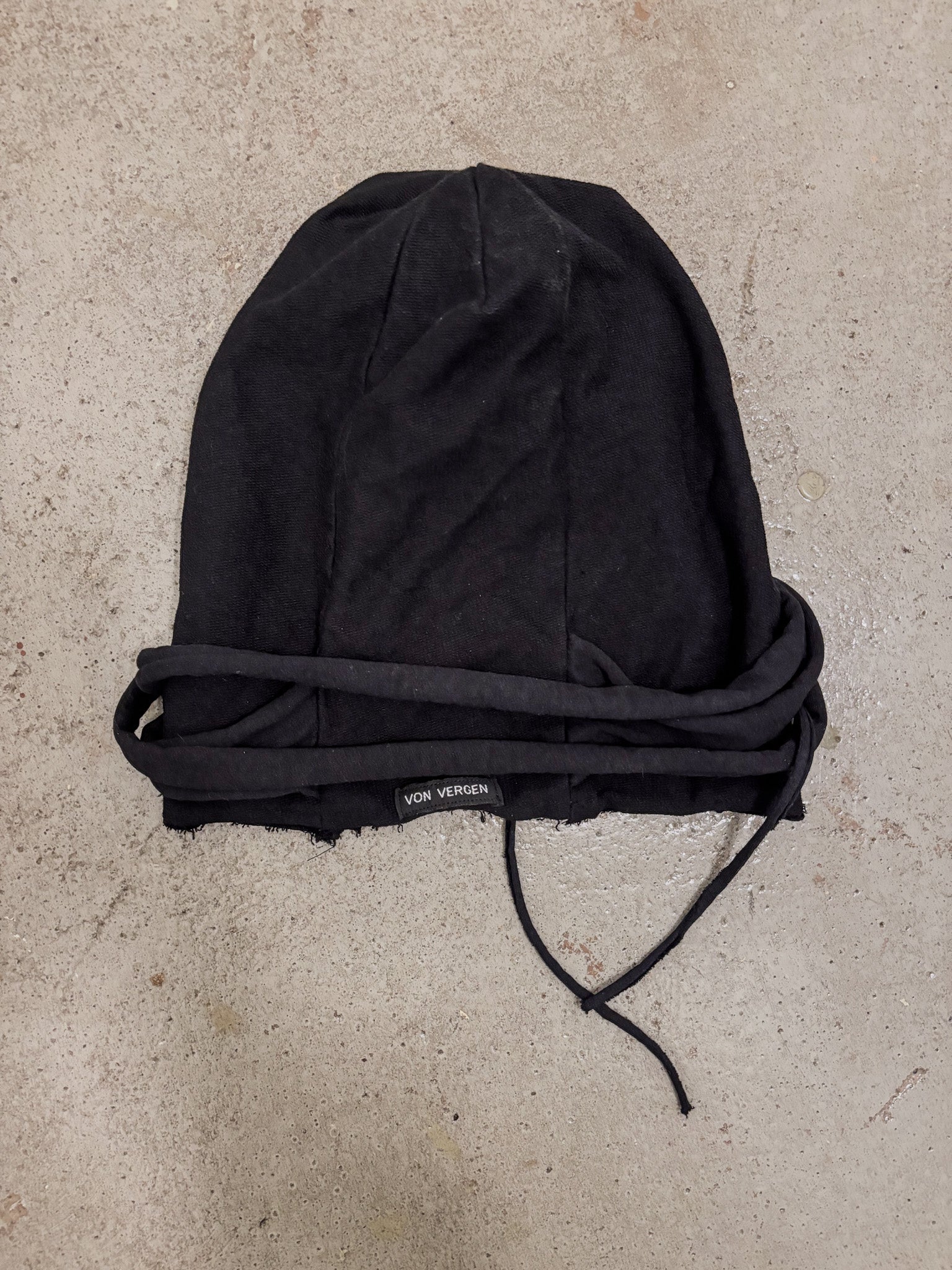 OVERSIZED WRAP BEANIE